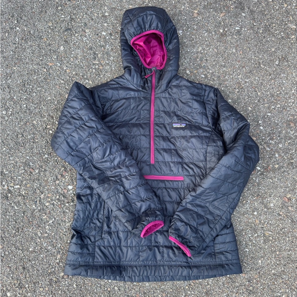 Patagonia Women's Navy and Magenta Nano Puff Quarter Zip Jacket